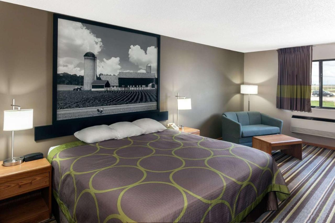 Hotel Super 8 By Wyndham Watseka Exteriér fotografie