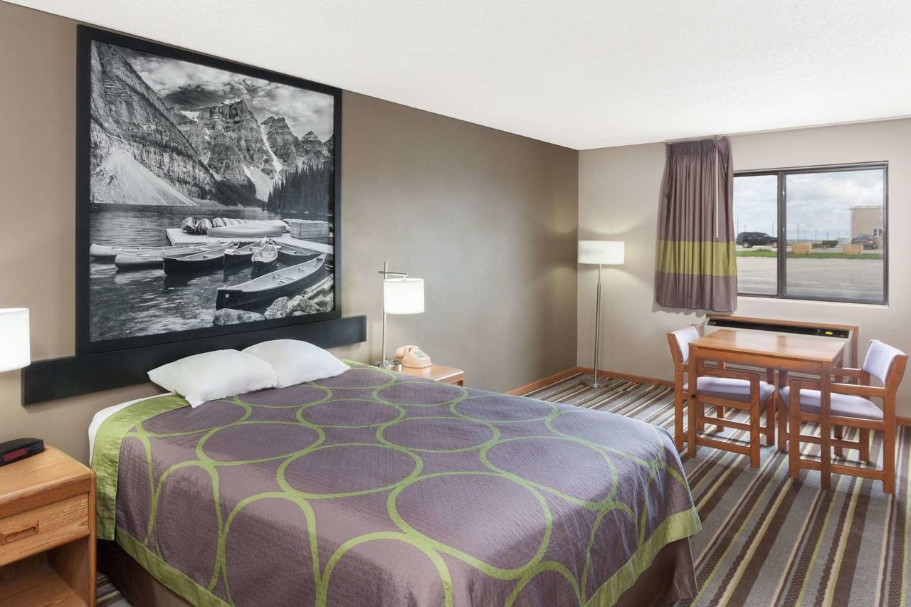 Hotel Super 8 By Wyndham Watseka Exteriér fotografie